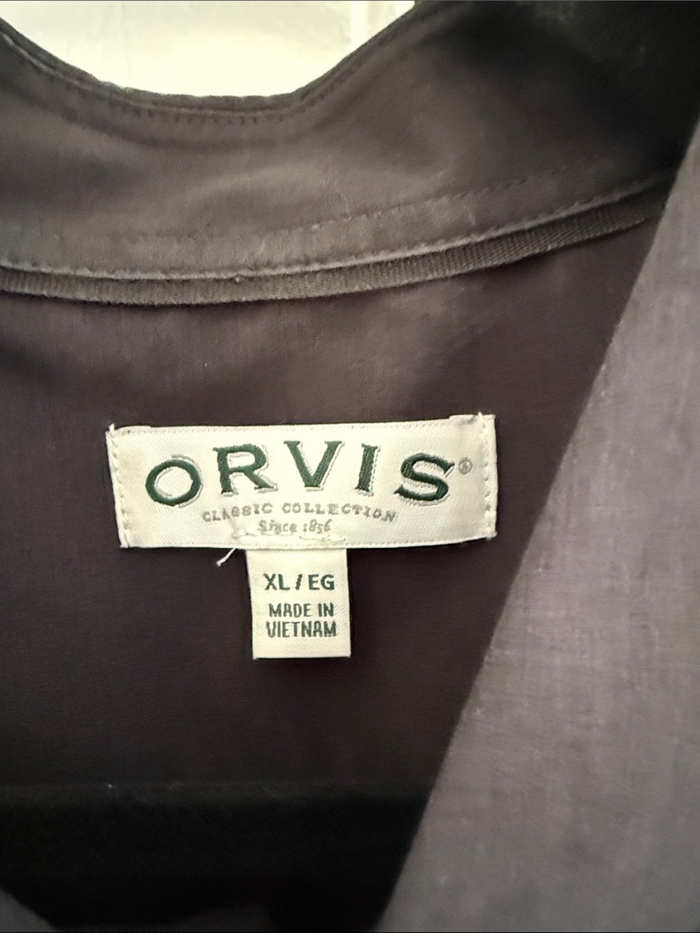 Orvis Men's Short-Sleeve Button-Down Shirt in Charcoal - Picture 2 of 9